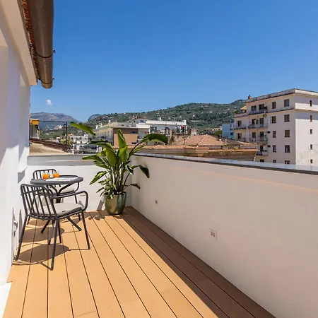 Boutique Suites 186-2